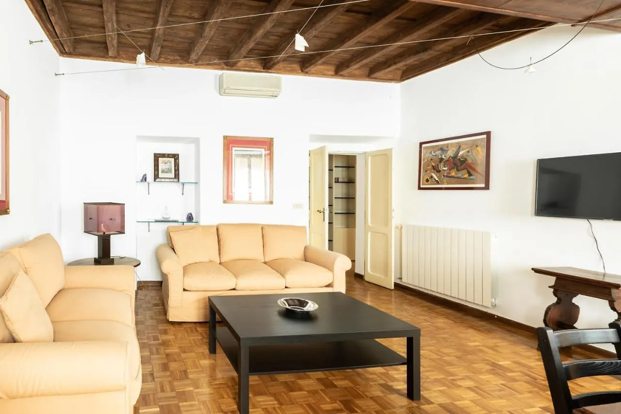 Spectacularly Bright, By Piazza Navona And The Pantheon - A/C, Wifi, Elevator Apartment Rome